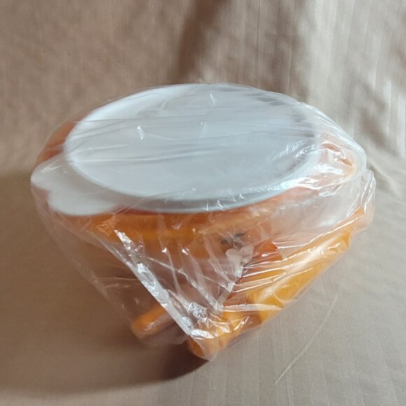 Tupperware Kids Baking Set -  Papaya/Orange - Picture 2 of 3